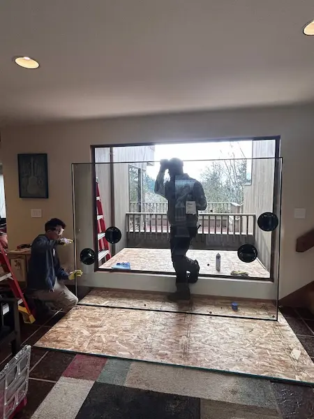 installing residential glass pane